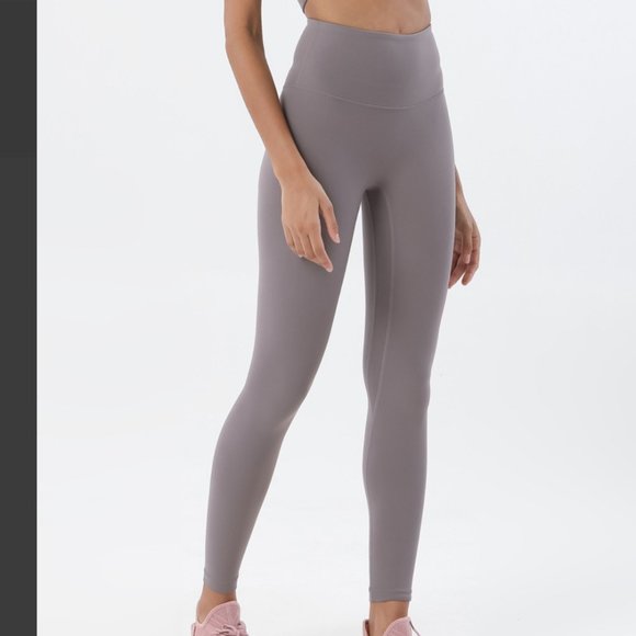 Medium No Front Seam High Waisted Yoga Leggings 7/8 Length - Picture 7 of 8